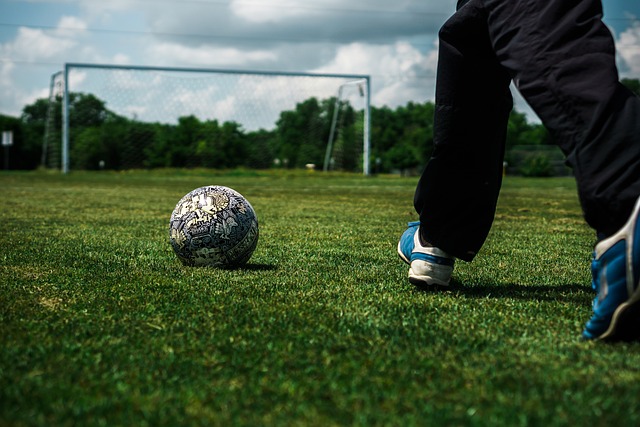 曼联与切尔西、阿斯顿维拉及竞争对手的下一个英超赛程比较