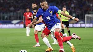 懂球帝12周年120大瞬间1／4决赛：德拜梅磊包揽，谁将杀出半区？